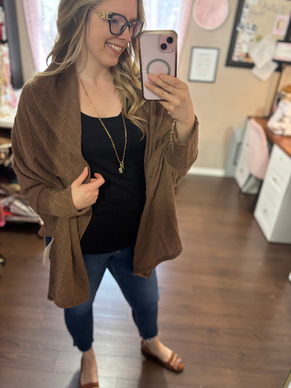 Latte Cable Knit – City Shrug