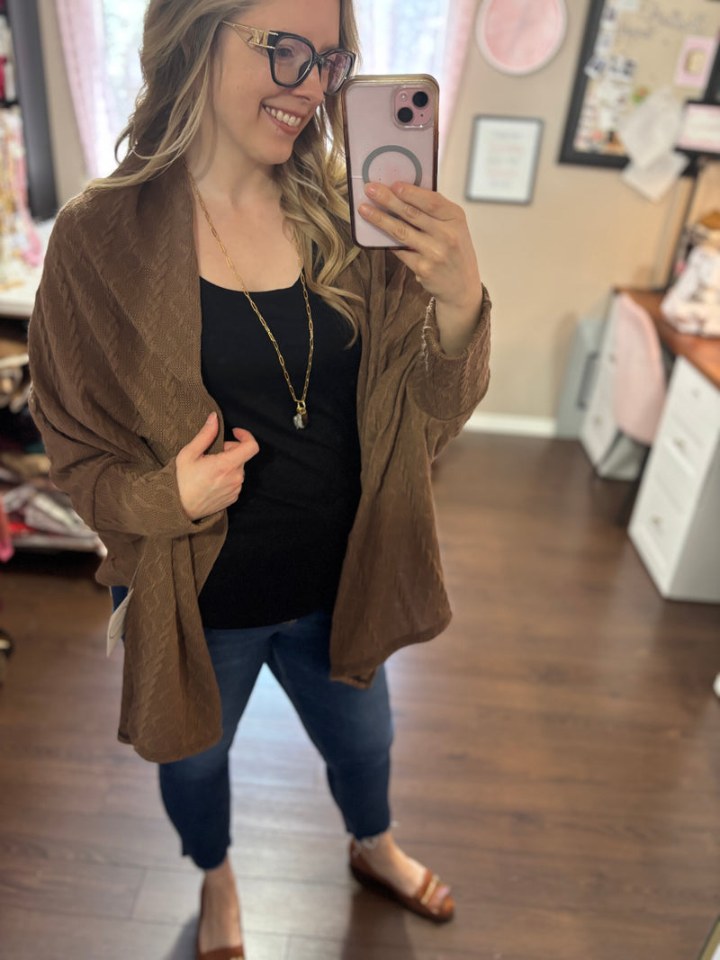 Latte Cable Knit – City Shrug