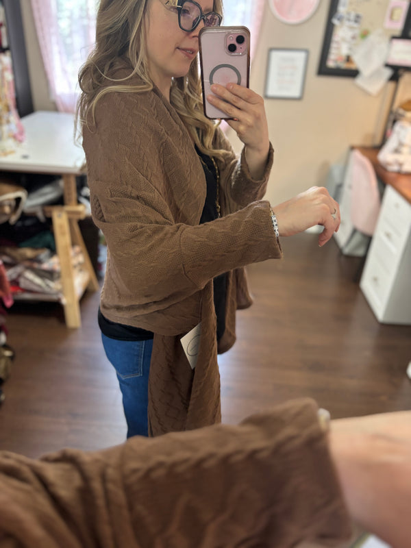 Latte Cable Knit – City Shrug