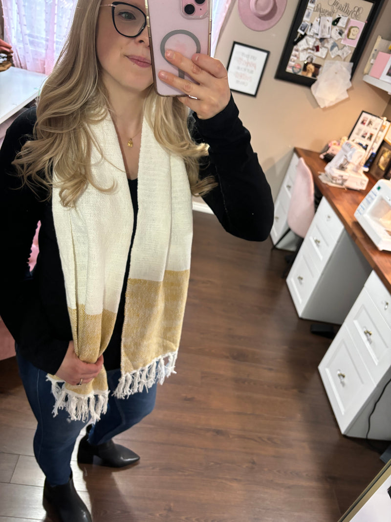 Sunny  - Cottage Scarf