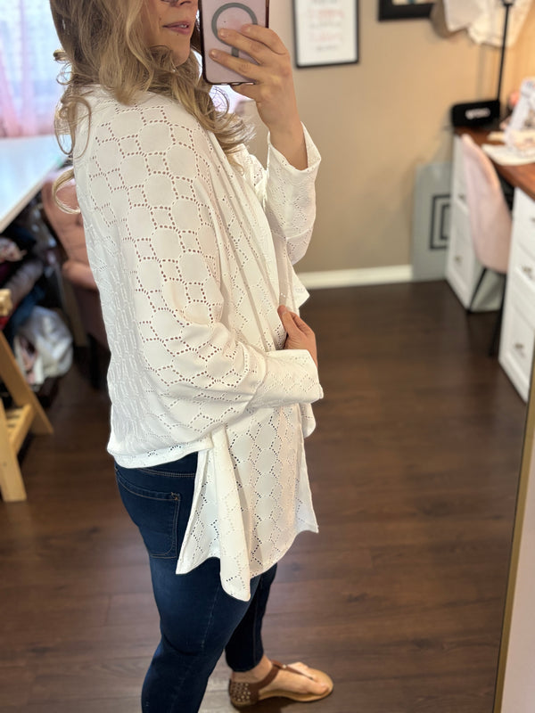 White Eyelet City Shrug – Cozy, Stylish & Effortless Layering Piece