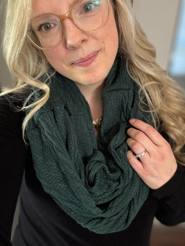 Green Cable Knit Tube Scarf