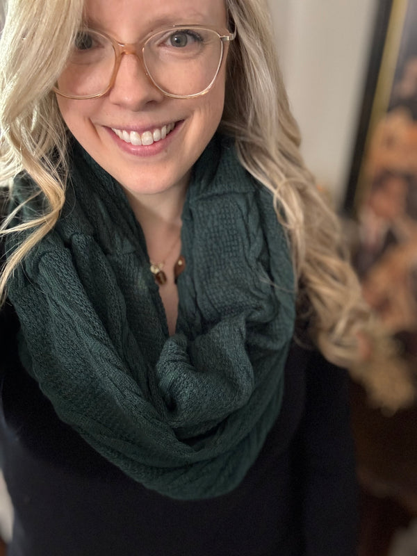 Green Cable Knit Tube Scarf