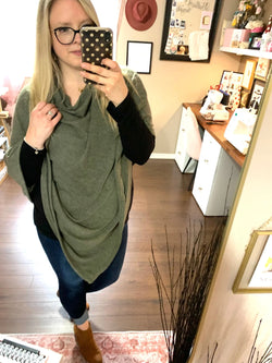 Women’s Moss Green Park Ave Poncho Lightweight 